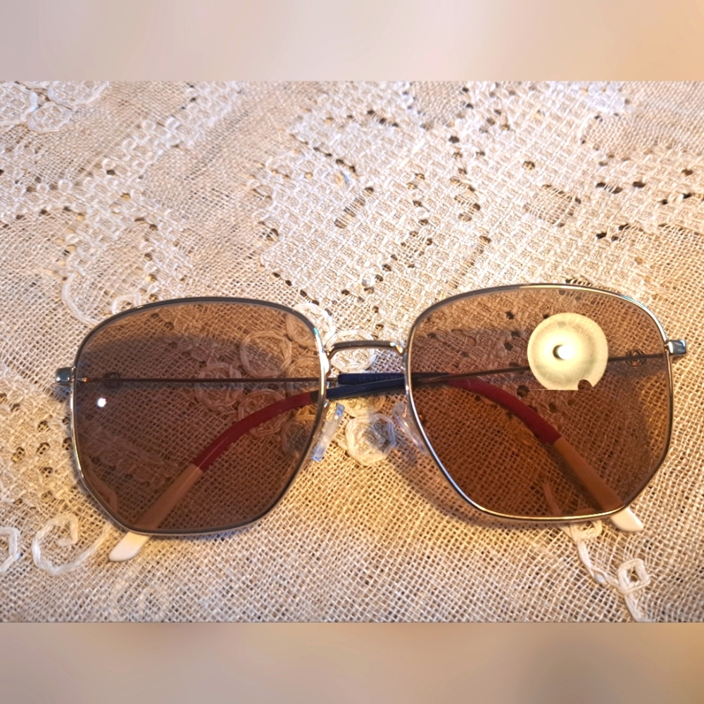 Gucci sun glasses